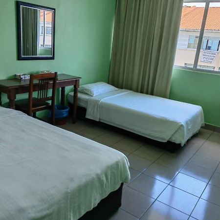 Century Hotel Inanam Kota Kinabalu Extérieur photo